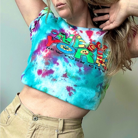 VINTAGE New York 1990s Graphic T-Shirt Tie Dye Unique Vibrant Nostalgic - Picture 2 of 5